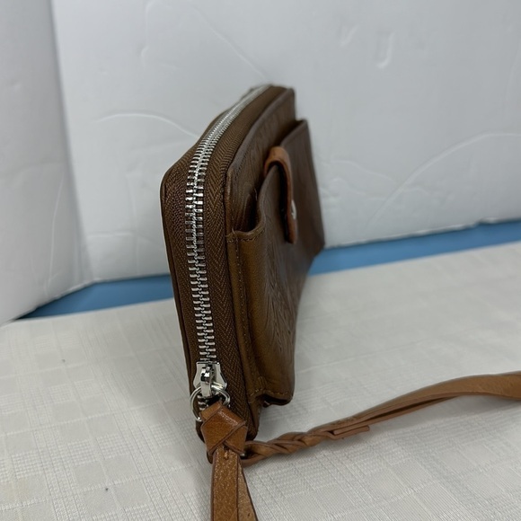 Margot Leather Wristlet Phone Case Zip Around Wallet Brown Tooled Leather ~ VGC - Picture 4 of 8